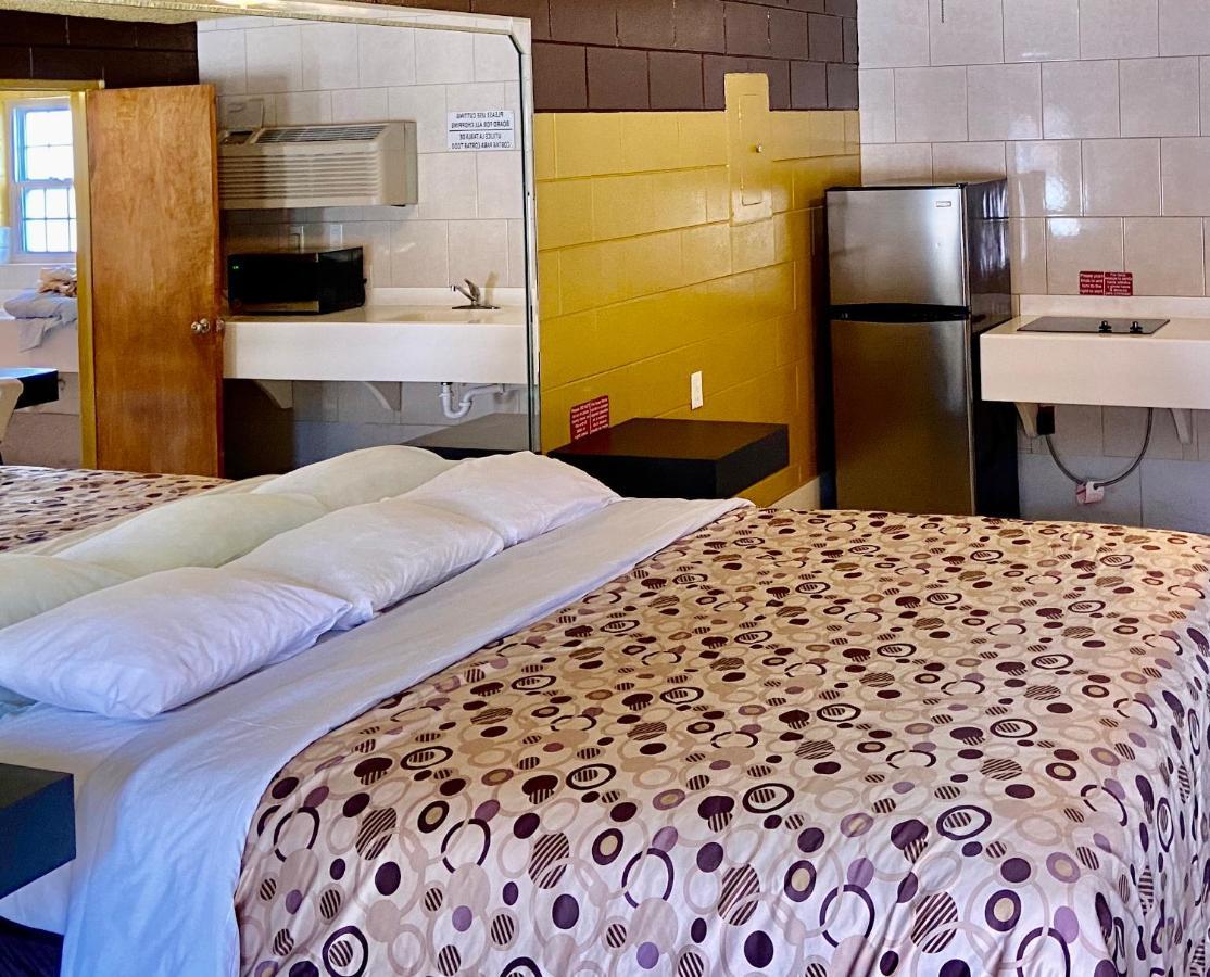 Savannah Inn And Suites Savannah Port Area Zewnętrze zdjęcie