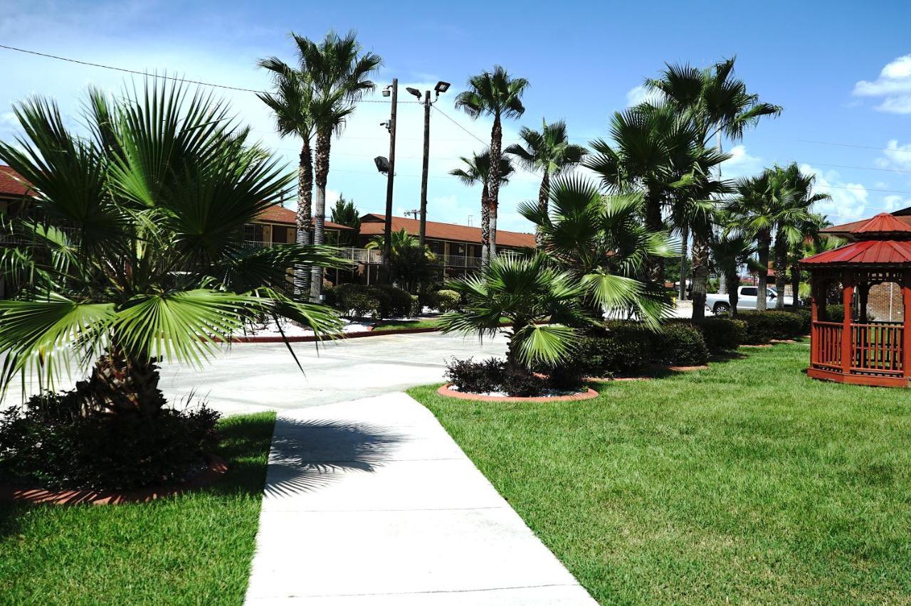 Savannah Inn And Suites Savannah Port Area Zewnętrze zdjęcie