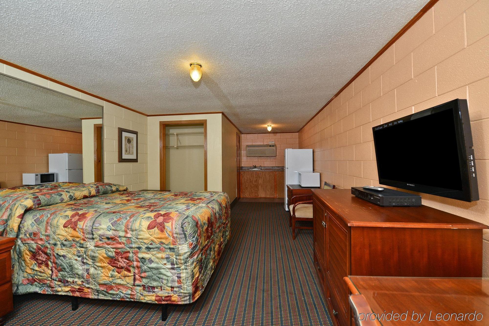 Savannah Inn And Suites Savannah Port Area Zewnętrze zdjęcie