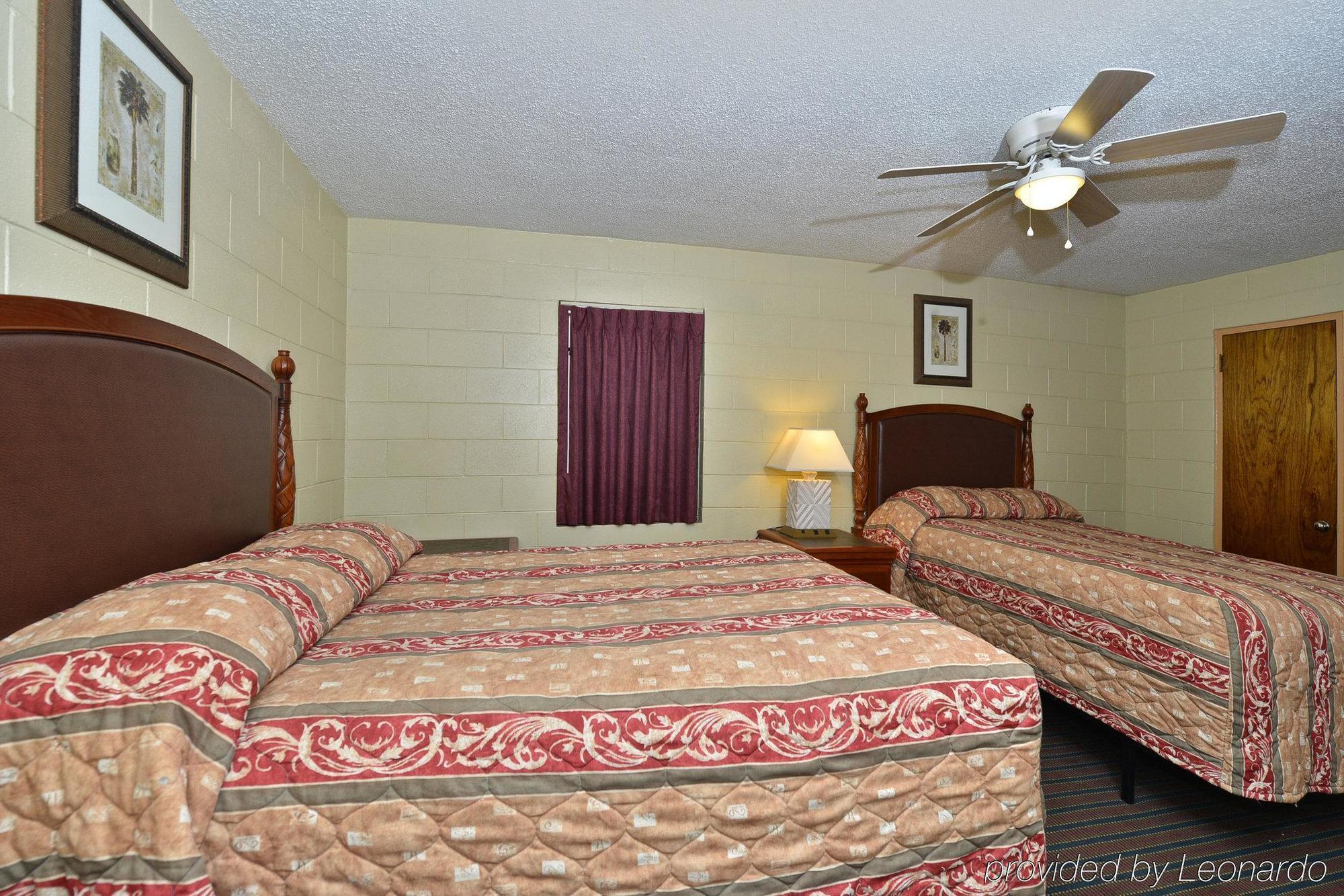 Savannah Inn And Suites Savannah Port Area Zewnętrze zdjęcie