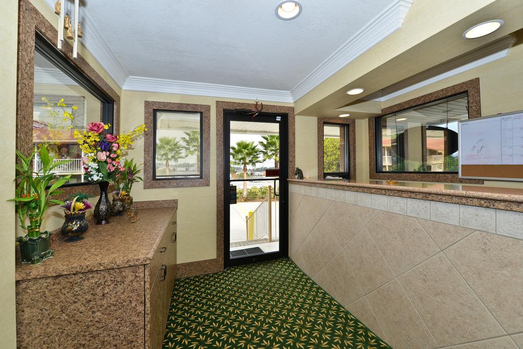 Savannah Inn And Suites Savannah Port Area Wnętrze zdjęcie